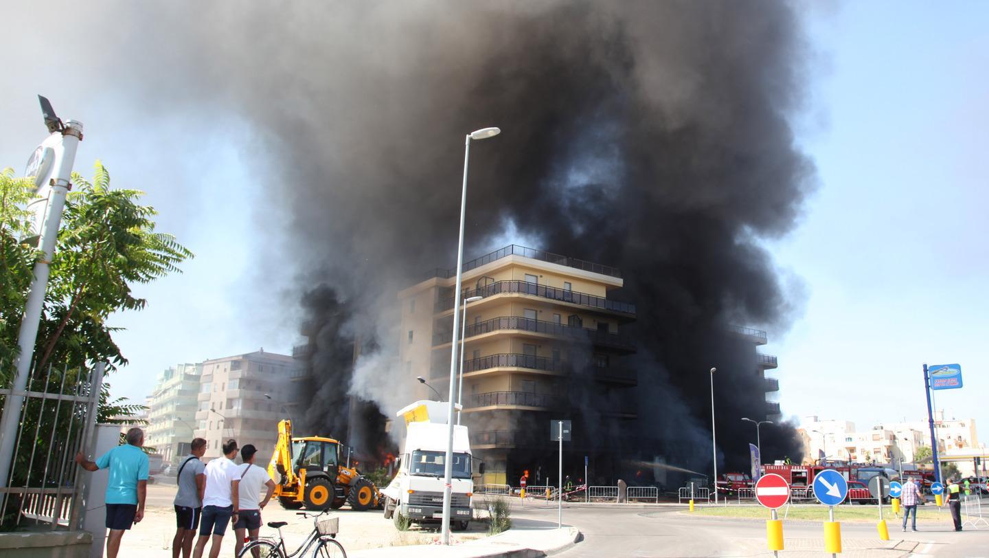 Palazzo a fuoco, la Procura ora controlla le autorizzazioni 