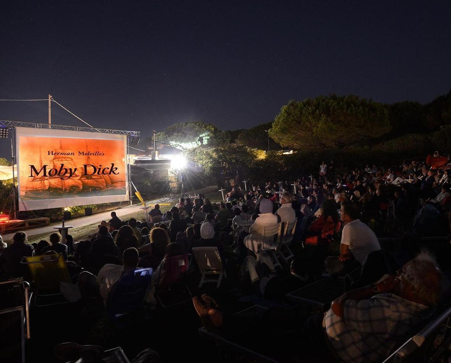 Dal centro alle spiagge Cinefili in movimento attraverso Alghero 