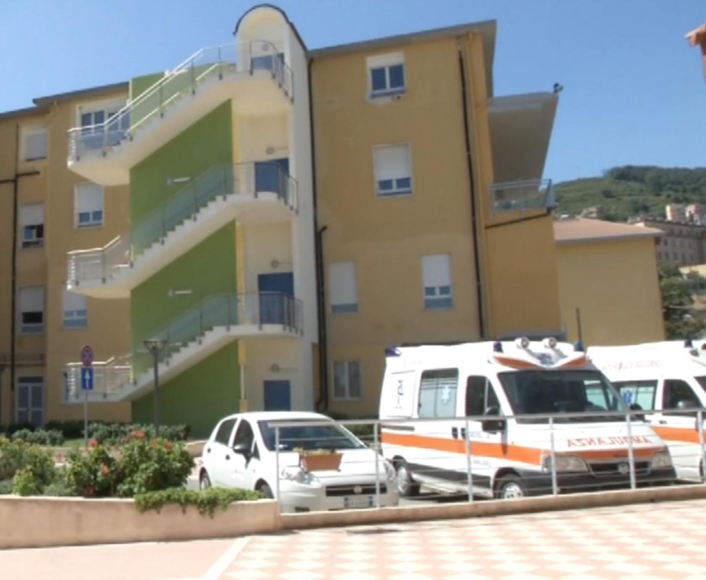 L’ appello dei sindaci «Salviamo l’ospedale» 