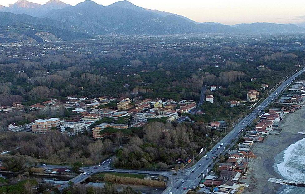 «L’amministrazione tuteli Ronchi-Poveromo» 