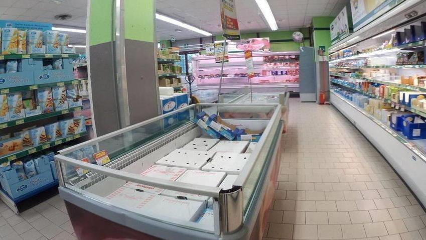 Massa, ruba cibo al supermercato: condannato a quattro mesi