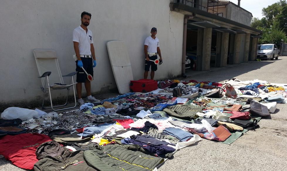 Falso d’autore Maxi operazione 