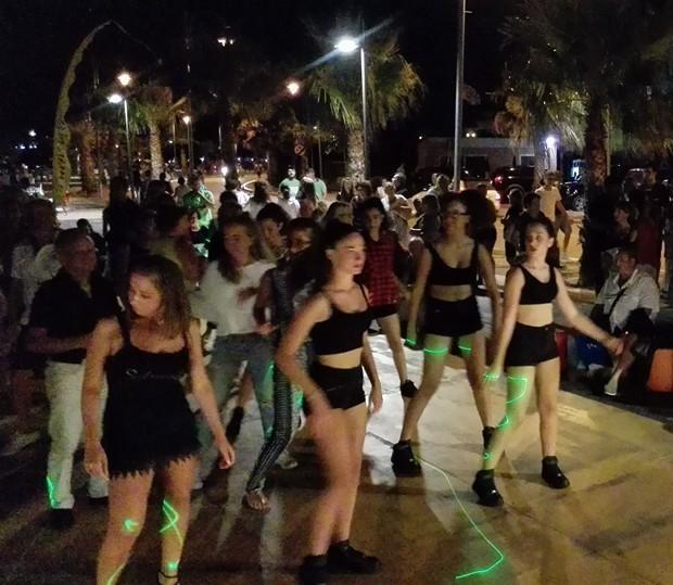 “Un mare di salsa”: ripartono da stasera i lunedì in pista a Golfo Aranci
