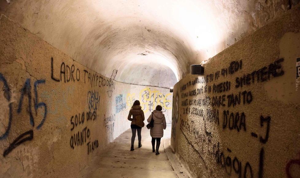 Riviste porno dentro una sortita 