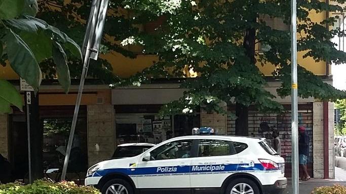 Viale Gramsci: interrogazione Pd sul negozio etnico