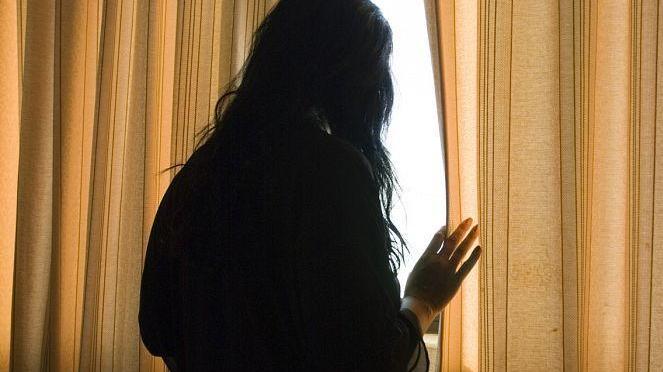 Stalker intercettava il telefonino della ex