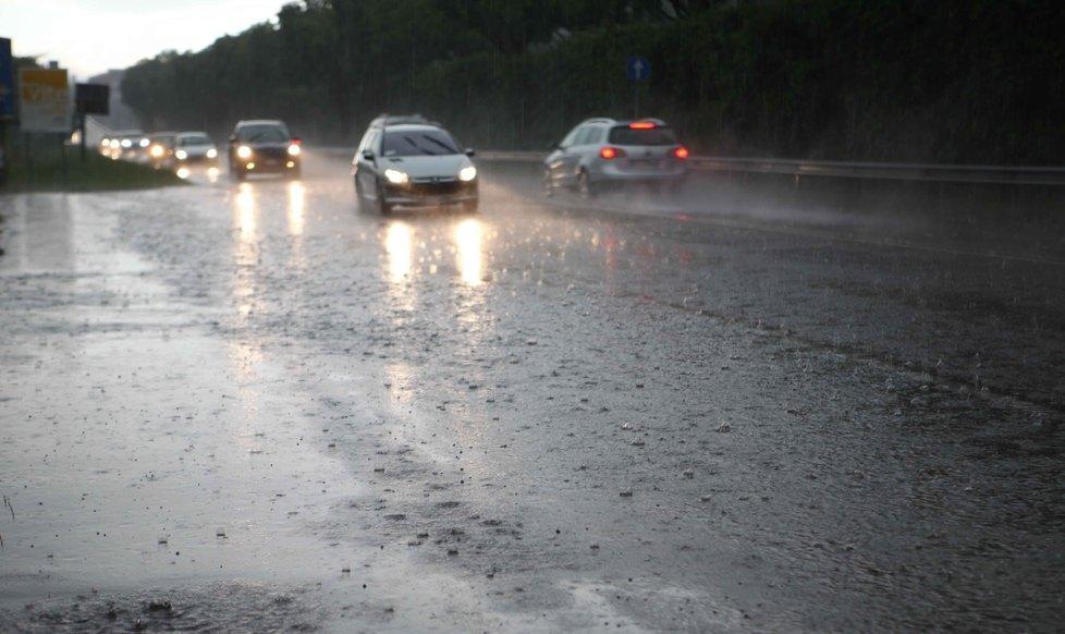 Arrivano i temporali Scatta l’allerta meteo