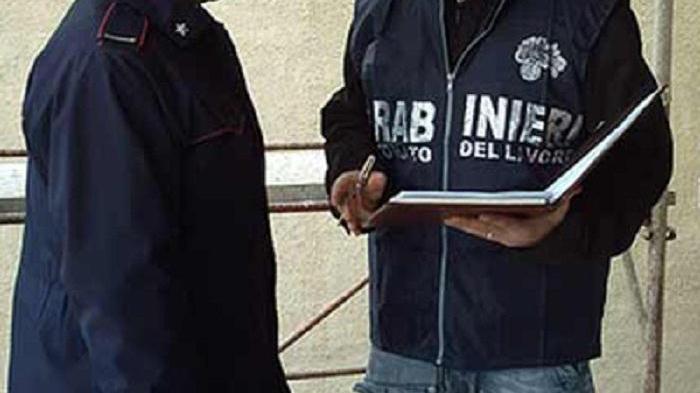 "Sesso in cambio di favori", arrestato l'ex comandante dei carabinieri dell'Ispettorato del Lavoro di Livorno