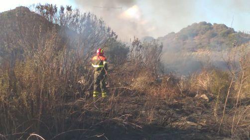 Incendio da Villagrande a Tortolì: evacuati agriturismi, aziende agricole e ristoranti
