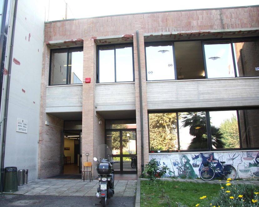 Morto Alfredo Benassi, storico bidello dell’Istituto Nautico