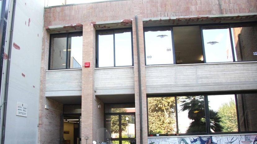 Morto Alfredo Benassi, storico bidello dell’Istituto Nautico