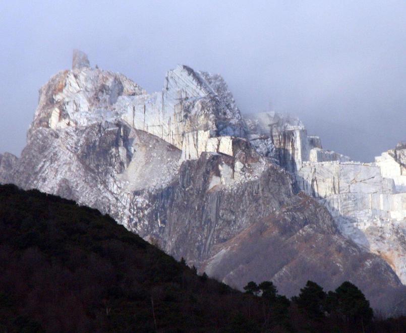 Un albergo in cambio di cave e così finisce un contenzioso 