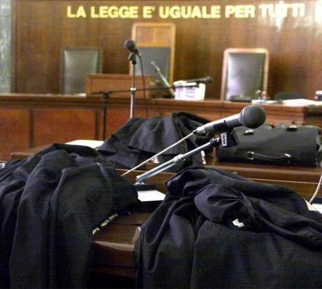 Il giro di fatture e pagamenti nel fallimento Erre Erre 