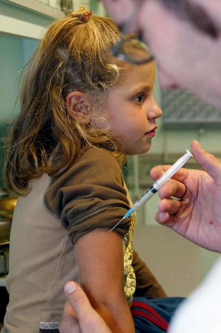 Vax free, fiaccolata contro l’obbligo