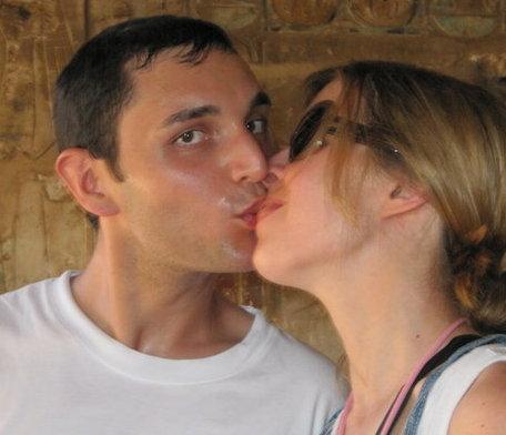Erika uccisa con ferocia inseguita e sgozzata 