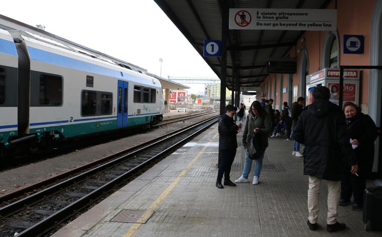 «Migranti a bordo? Si fa finta di niente» 