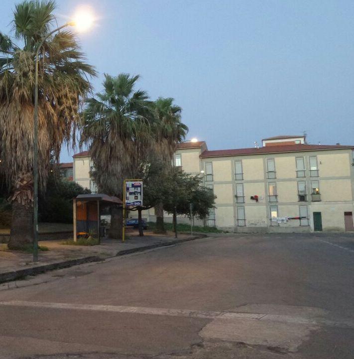 Donna vola da otto metri fermato il convivente 