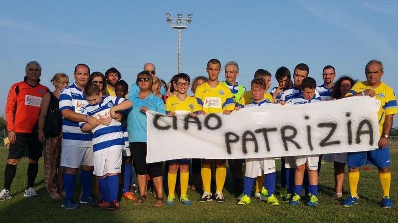 Un minuto di silenzio dei Blue Soccer in ricordo di Patrizia Del Dottore