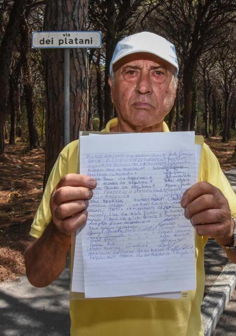 Oltre cento firme raccolte per rendere la pineta sicura 