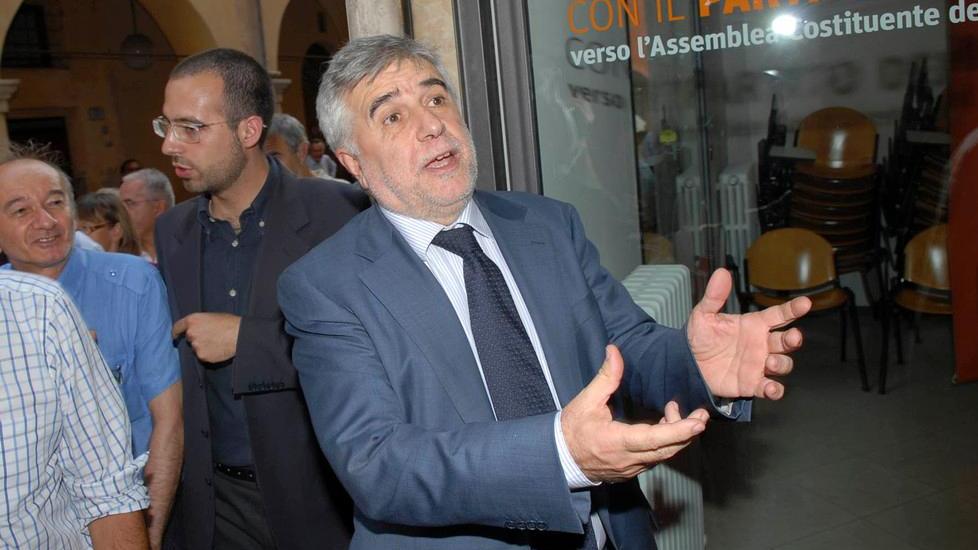 Santagata in Fiera, Muzzarelli sorride