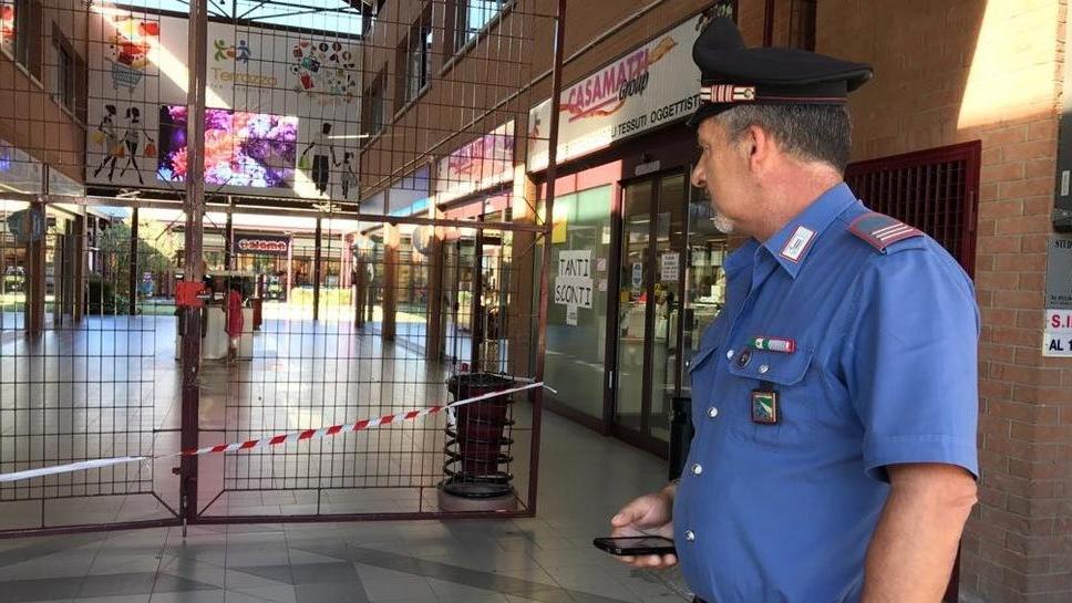 Furto a La Terrazza I due ladri rubano i soldi dei giochi
