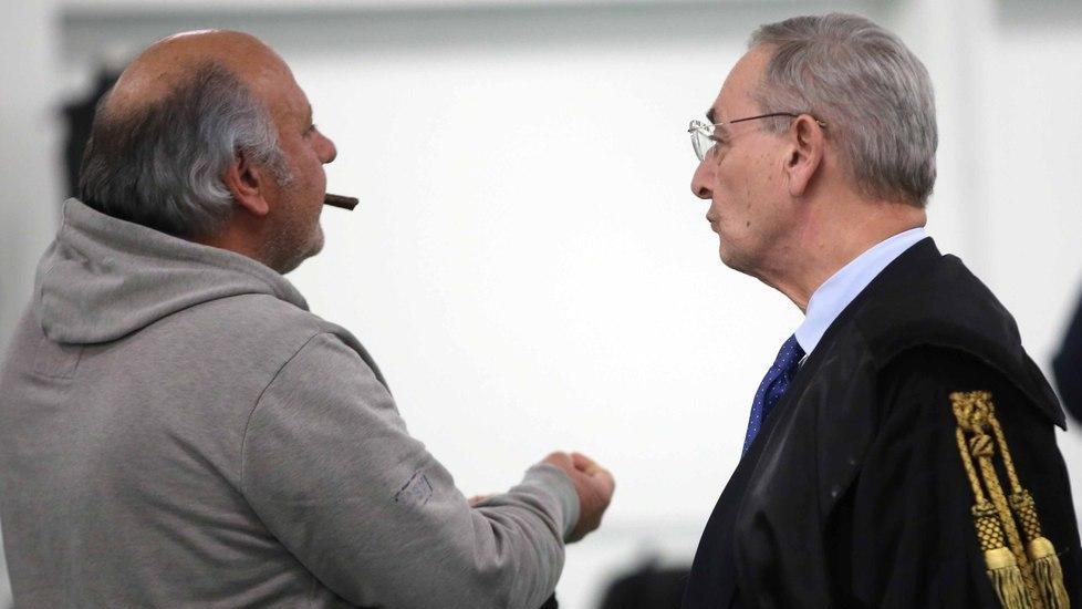 Iaquinta se la prende con il pm e viene allontanato dall’aula