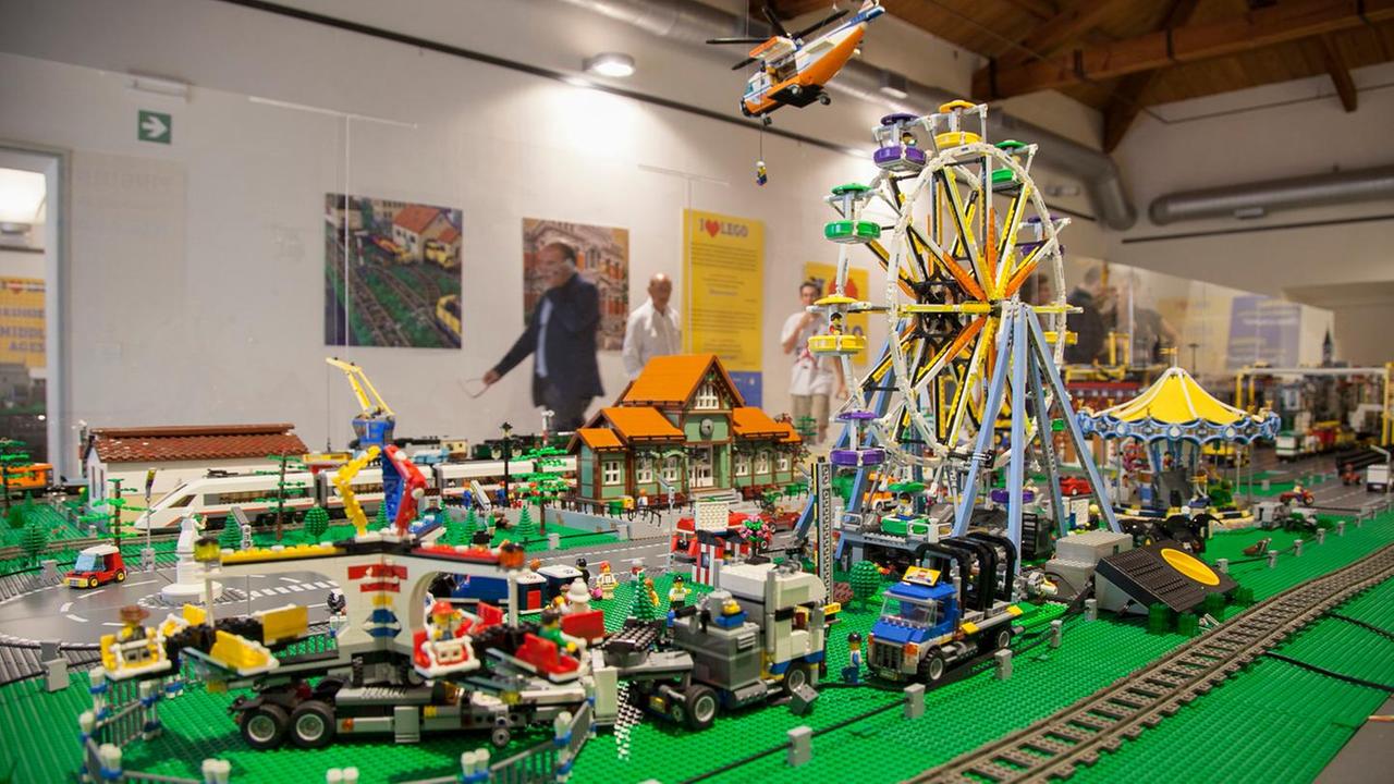 Il mondo incantato dei Lego in mostra a Lo Quarter