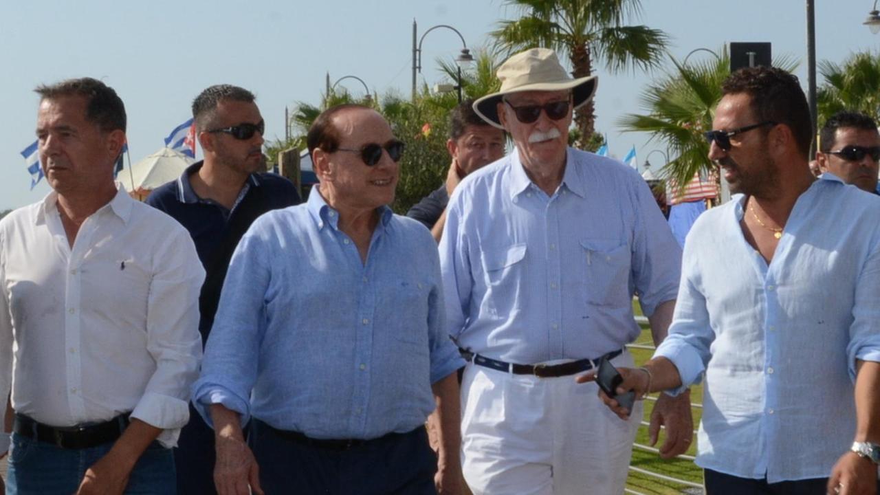 Fi, gli azzurri sardi convocati da Berlusconi