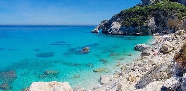 Boom di vacanzieri nella costa di Baunei, presenze in crescita 