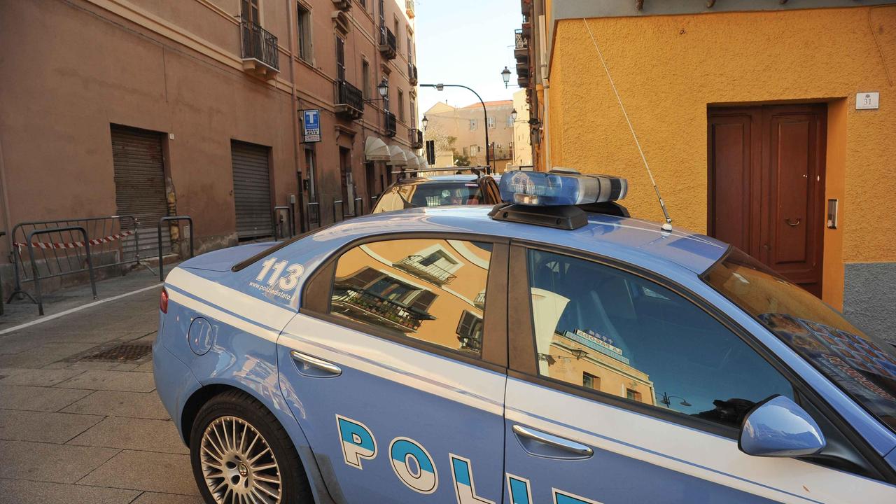 Cagliari, migrante partorisce nel centro di accoglienza e nasconde il feto morto sotto il letto