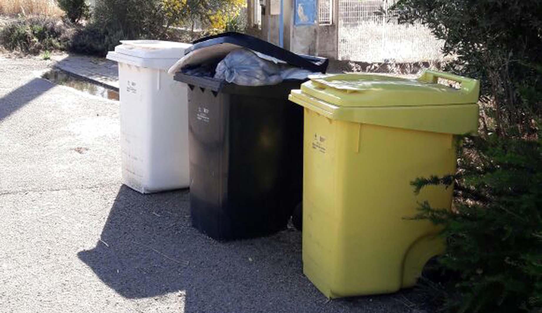 Cagliari, addio ai cassonetti: dal 2018 rifiuti raccolti col sistema porta a porta
