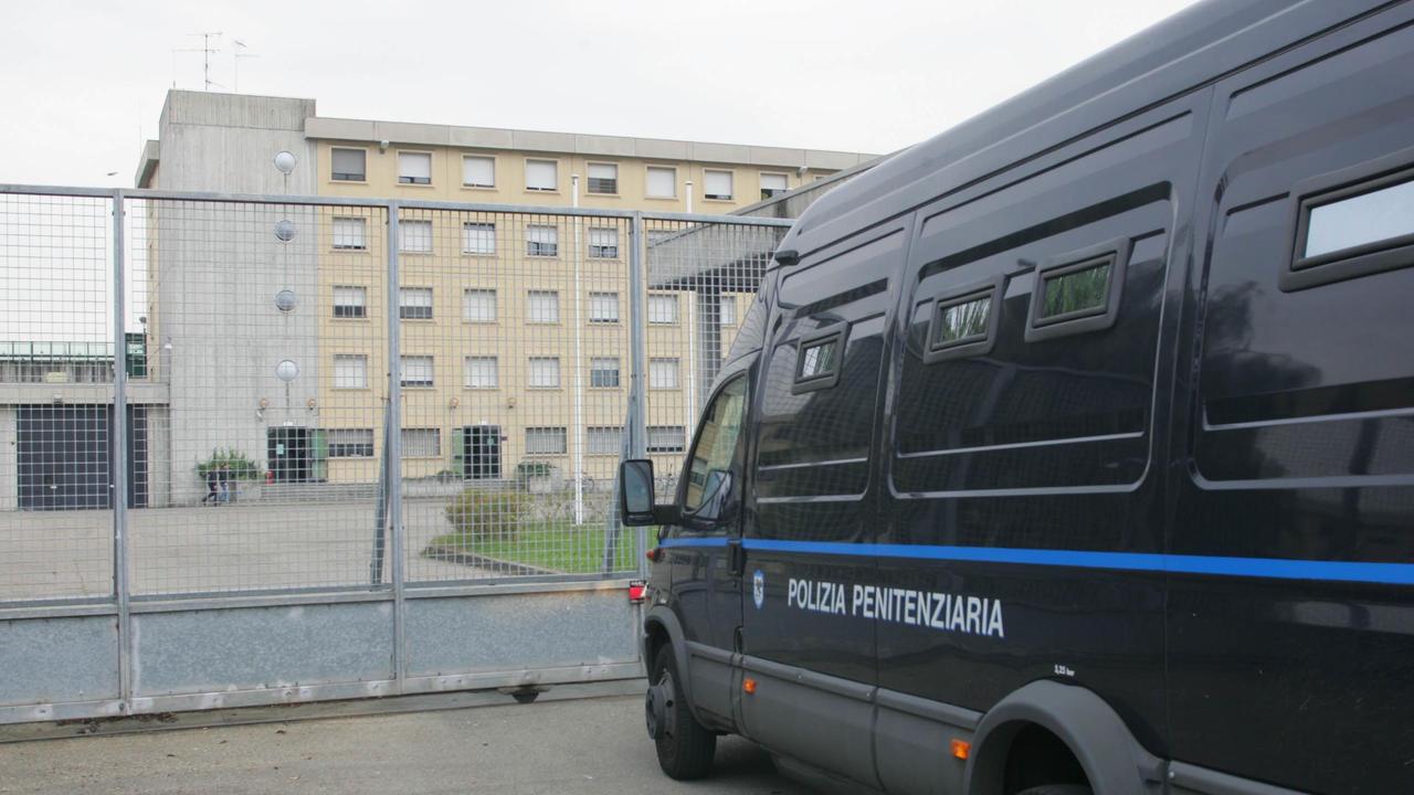 Carcere, pochi agenti e troppi detenuti a Reggio Emilia
