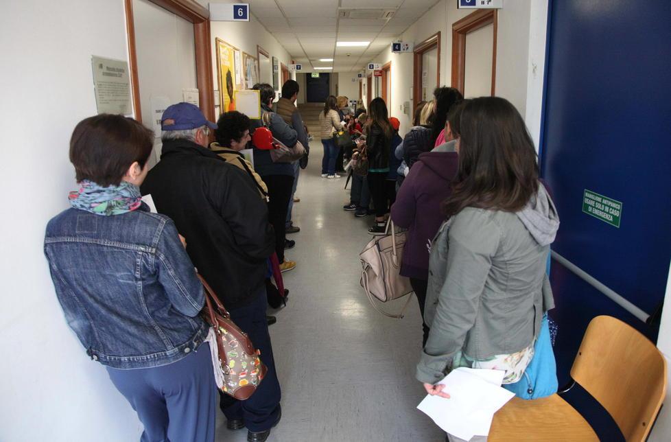 Visite private all’Asl ai medici 2,4 milioni 