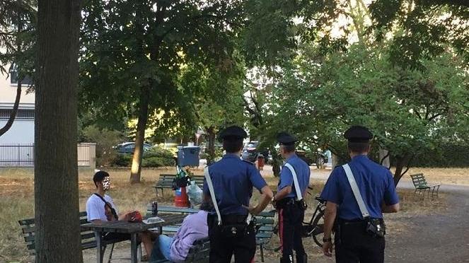 Carpi, consumano stupefacenti vicino alla scuola materna