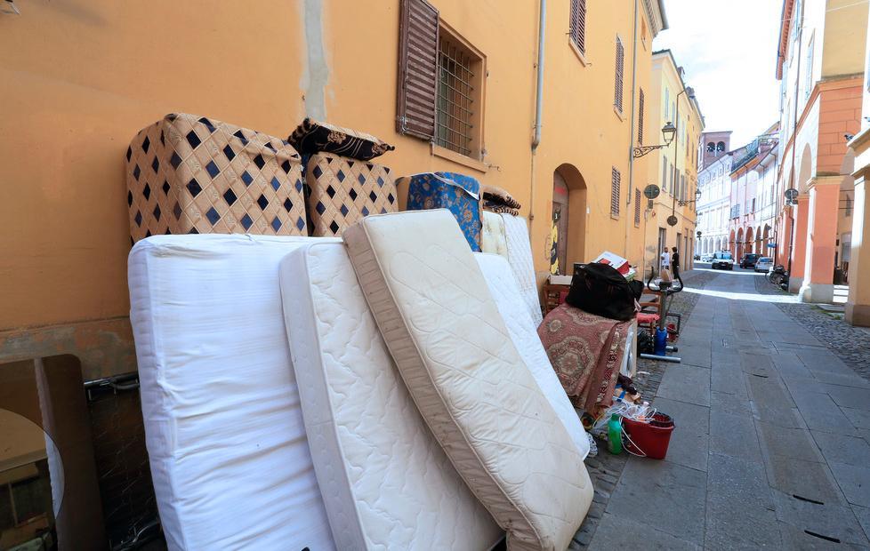 Restituiti i beni di via Bonacorsa 