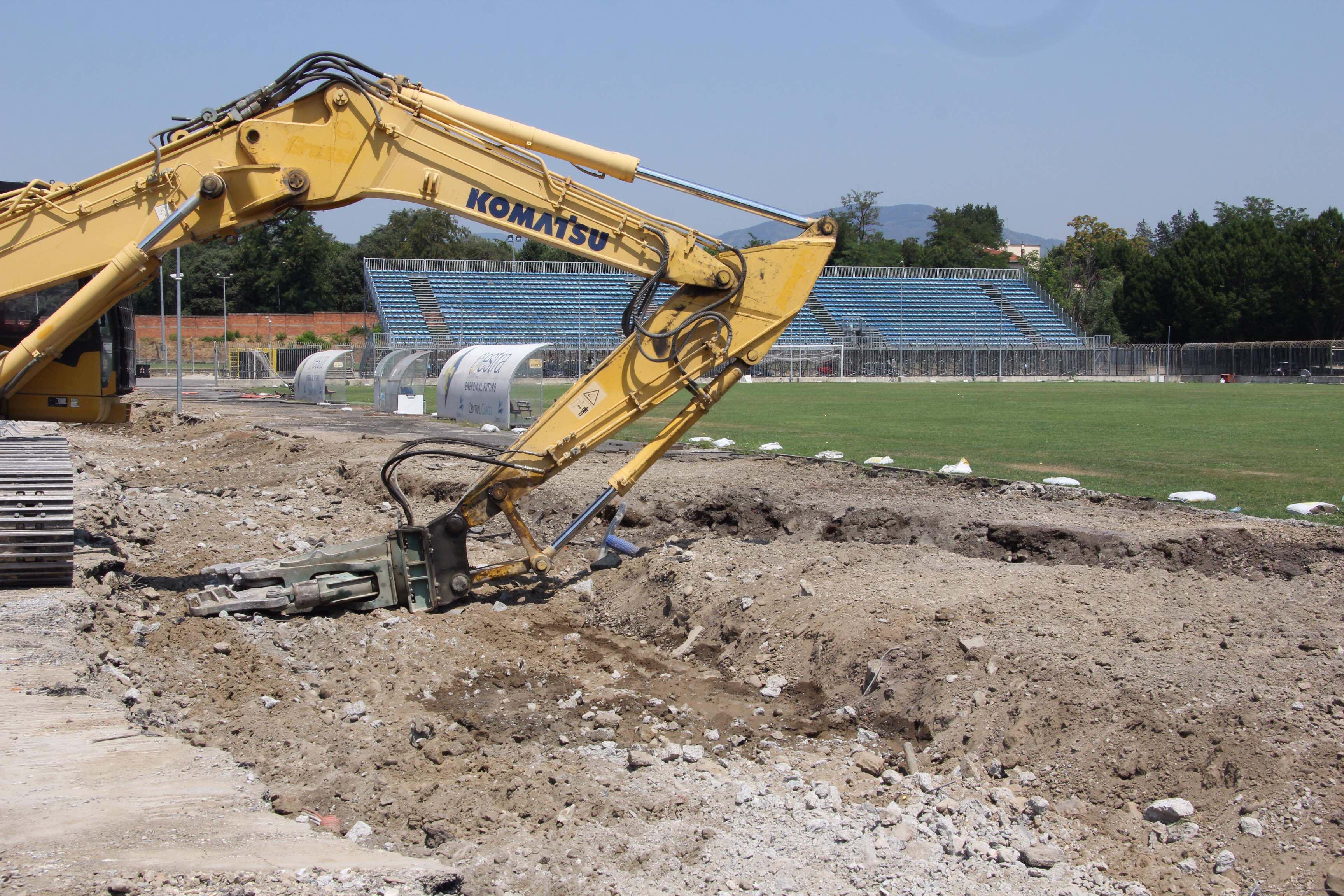 I lavori allo stadio Lungobisenzio (foto Batavia)