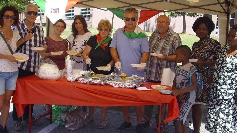In piazza con la “pasta resistente”
