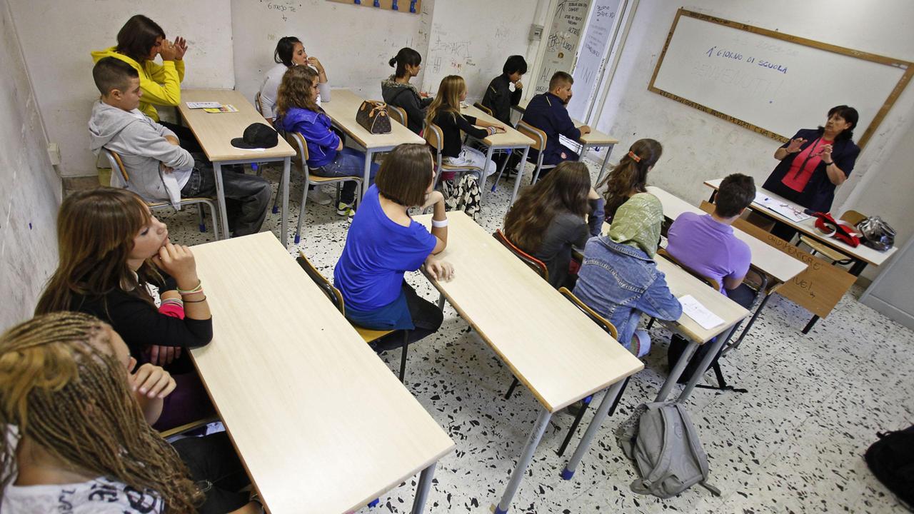 Caso Sardegna, prof di ruolo ma con orari spezzati tra scuole distanti anche 100 chilometri