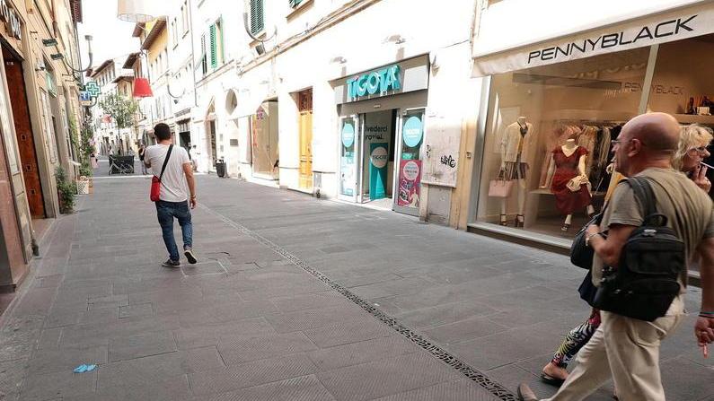 A Empoli la crociata anti-panchine: «Portano degrado, toglietele»