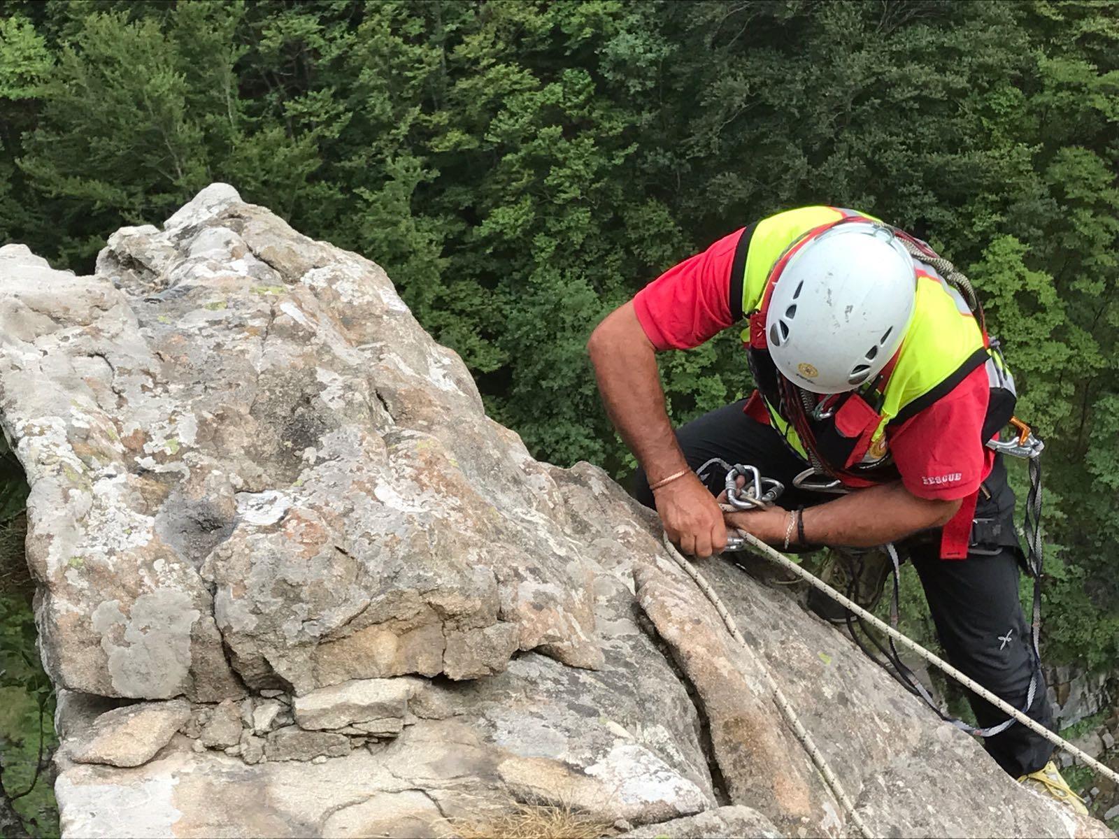 Villa Minozzo: alpinista si infortuna, recuperata dal Soccorso Alpino 