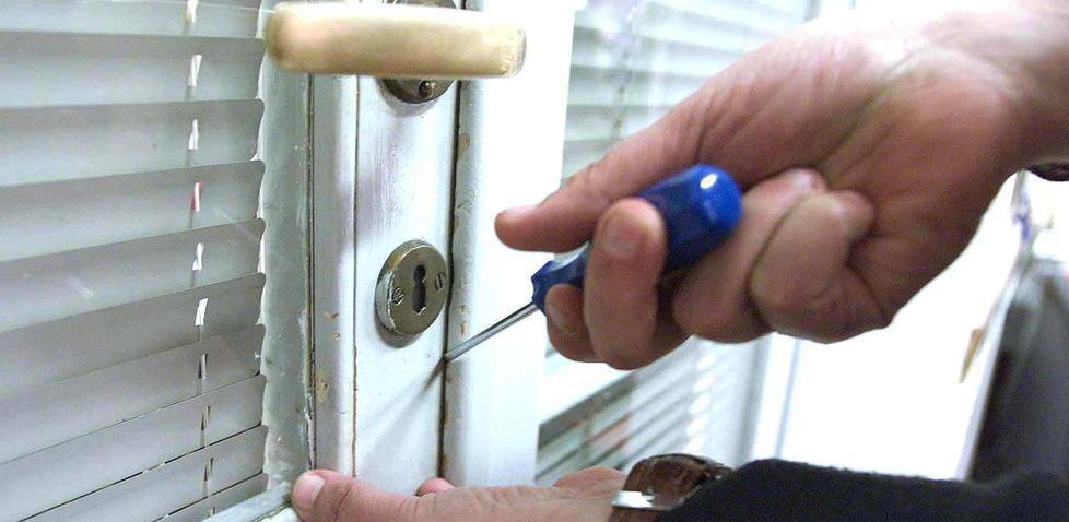 I ladri svaligiano due abitazioni nella notte al Secco 