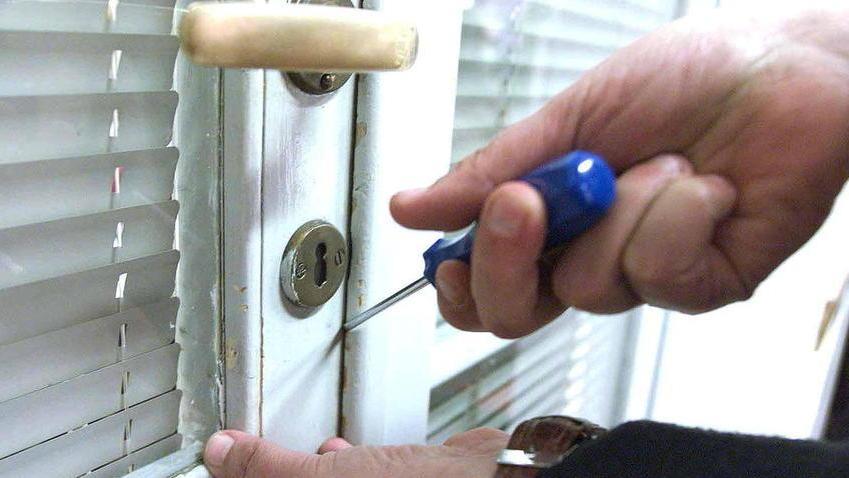 I ladri svaligiano due abitazioni nella notte al Secco