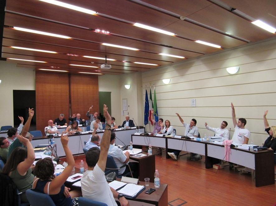 Tutti uniti per Ostetricia Ma la polemica non manca 