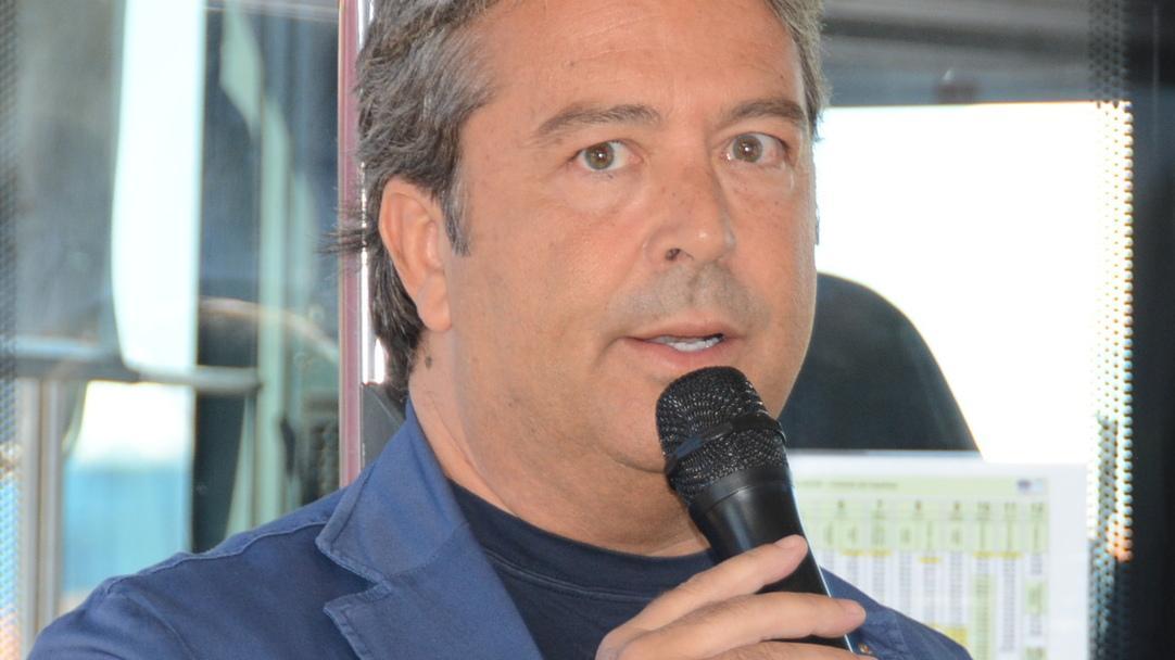 Tre autobus snodati per andare al mare Multe a chi non paga