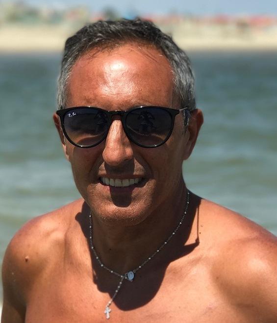 «Ho sentito le grida e mi sono subito tuffato in mare»