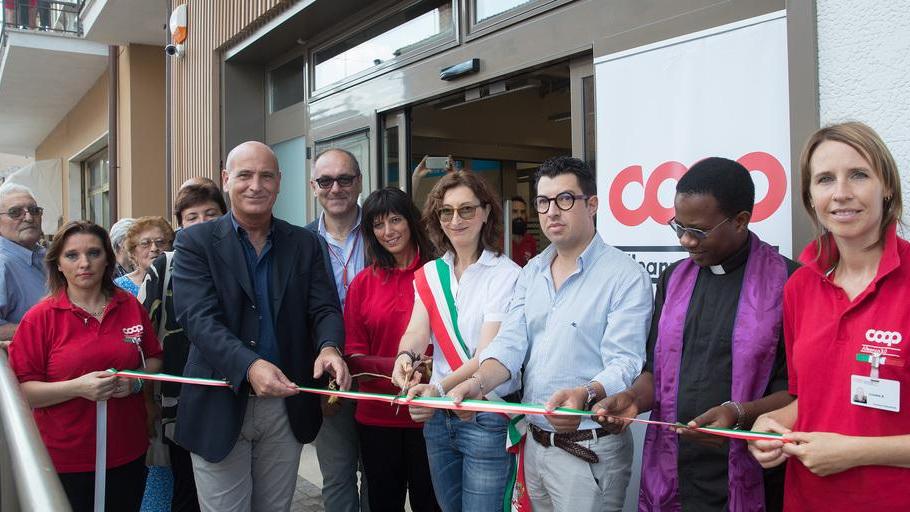 Ha riaperto i battenti la nuova Coop