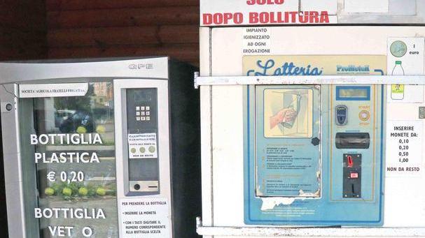 Latte fresco addio I tre distributori sono stati chiusi
