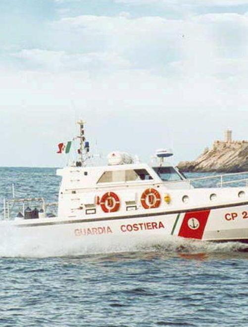 Un mezzo della Guardia Costiera di Piombino