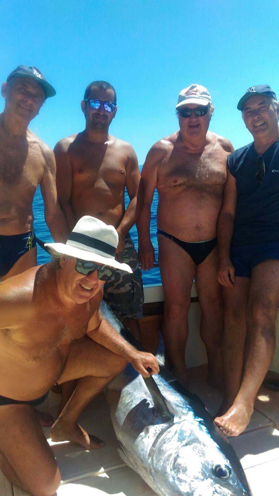 Cinquant'anni di amicizia festeggiati con la pesca del maxi tonno