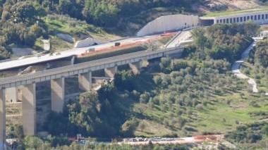 Il viadotto del Petriolo